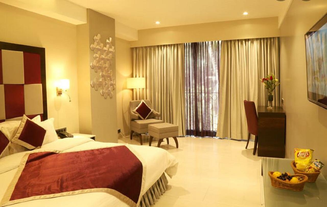 Готель The Flora Grand, Vasco, Goa Васко-Да-Ґама Екстер'єр фото