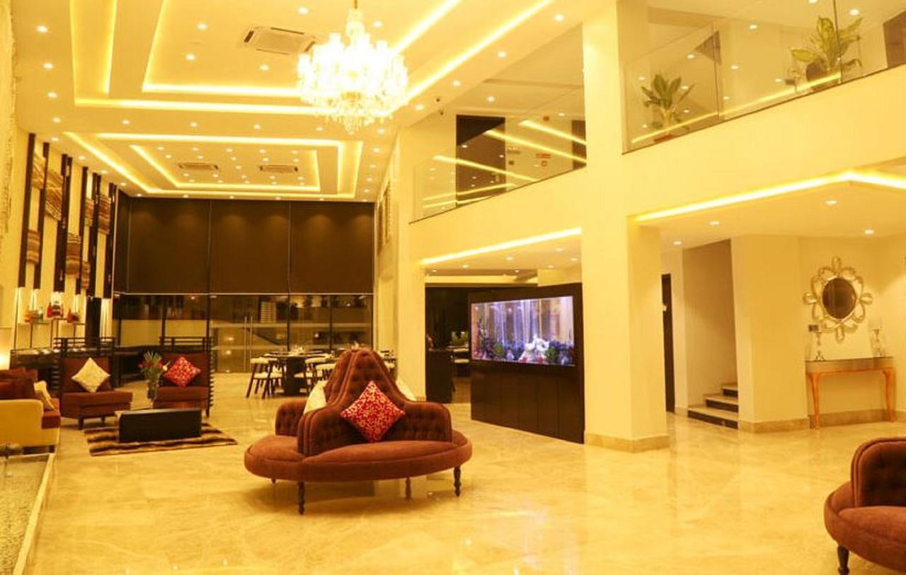 Готель The Flora Grand, Vasco, Goa Васко-Да-Ґама Екстер'єр фото